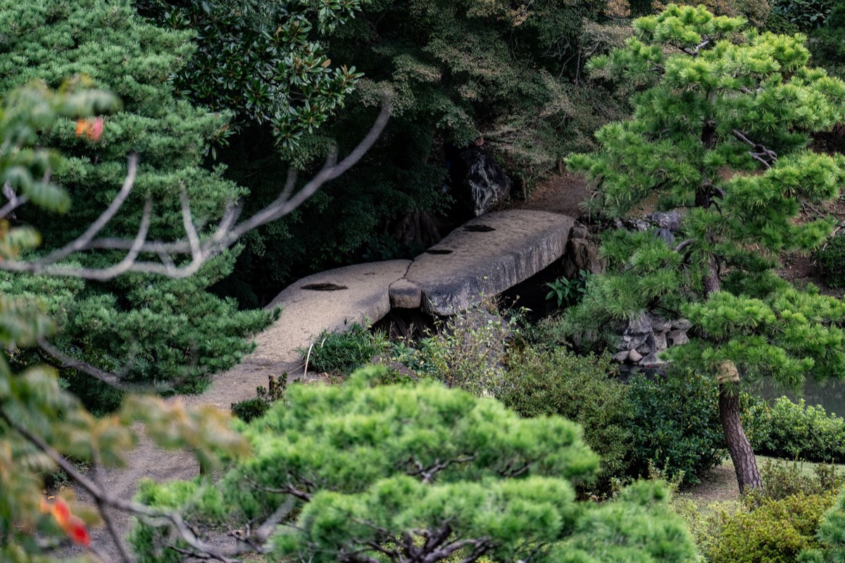 Chemine de jardin traditionnel de Kyoto